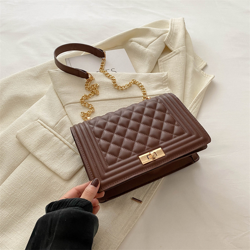 Bolso de cadena de diamante de alta sensación 2024 nuevo bolso cuadrado de moda nicho universal bolso de hombro casual