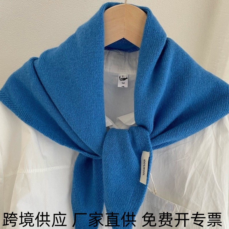100% Wool Knitted Triangle Scarf Shawl for Women in Spring and Autum, Warm Neck Protector, Multifunctional Versatile Small Scarf for Women