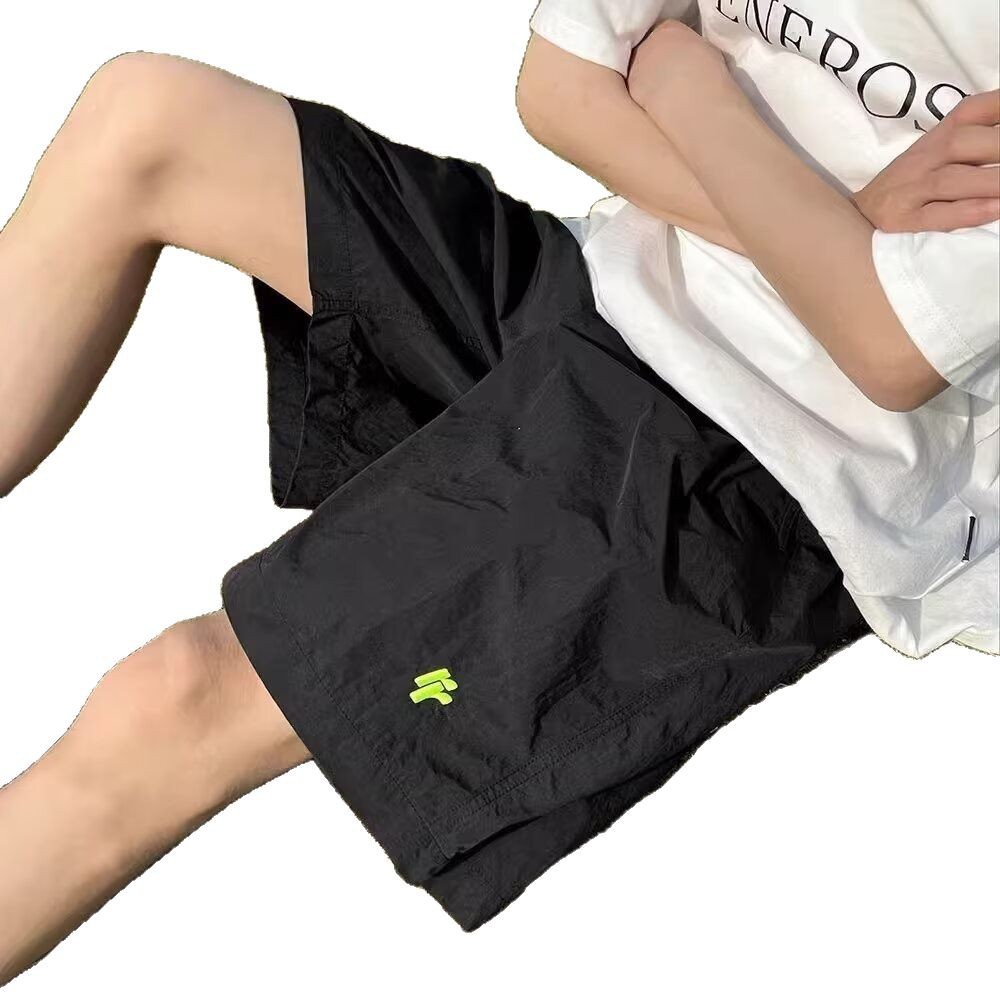 Pantalones cortos de montaña al aire libre de verano para hombres delgados secado rápido deportivo suelto versátil de playa pantalones de cinco centavos comercio exterior al por mayor transfronterizo