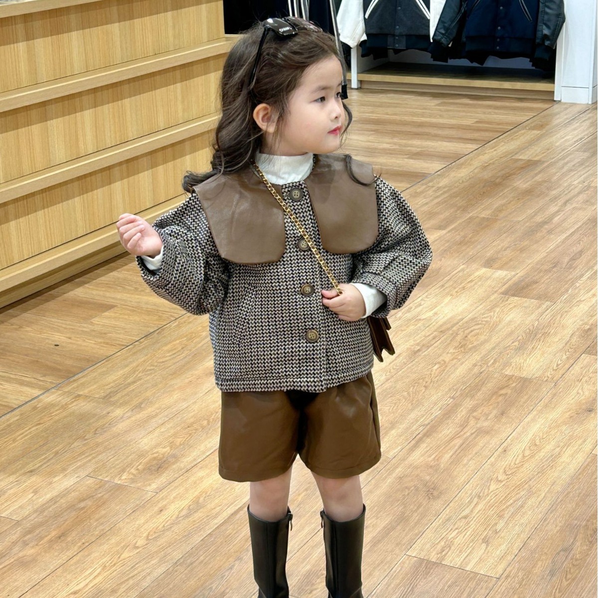 2023冬季新品 韩版童装  女童复古大翻领上衣+皮短裤2件套 童套装