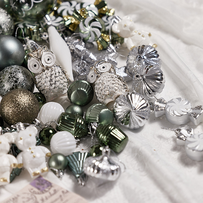 Bola de Navidad gris plateada Adornos navideños Bola pintada Bola colgante Bola de forma especial Caja de regalo Decoraciones