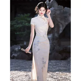 订婚掐腰性感旗袍女新中式夏季改良日常穿修身气质连衣裙2026新款