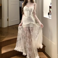 女款夏“人鱼公主”法式复古高级感蕾丝珍珠鱼骨上衣网纱长裙套装