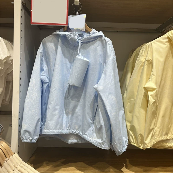 467410/60 Liuyun Blue