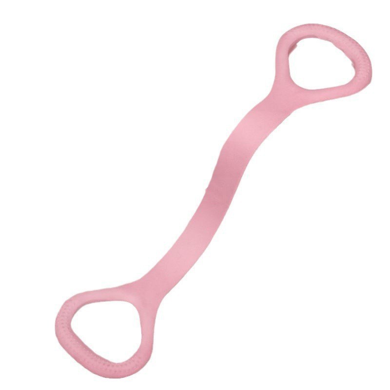 8字のラリーの女性は背中を開けて肩の筋の神器の家庭のヨガを練習します。|undefined