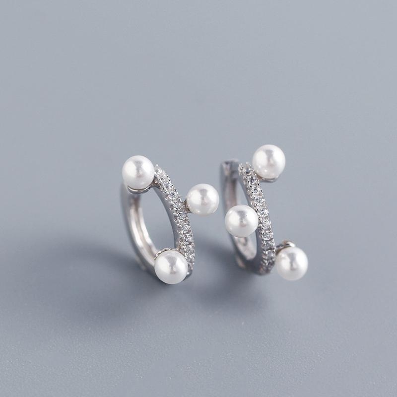 Korean fashion diamondstudded pearl earrings ear jewelrypicture3