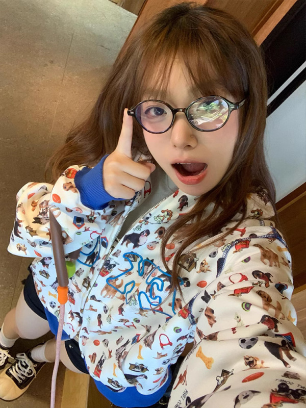 甜酷可爱狗狗满印连帽卫衣女春秋2025新款小个子短款休闲开衫外套|undefined