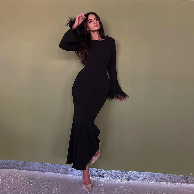 European and American Cross-Border Feather Long Dress, Long Skirt, Hip-Hugging Coat, Women's Knitted Long-Sleeved Dress, Autumn Slimming and Elegant European and American Cross-Border Feather Long Dress, Long Skirt, Hip-Hugging Coat, Women's Knitted Long-Sleeved Dress, Autumn Slimming and Elegant