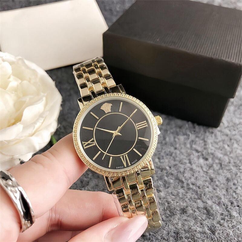 European and American mk Bracelet Table Fuil Ladies Watch Shake Shop Meidusha Simple Fashion Ladies Alloy Steel Strip Watch