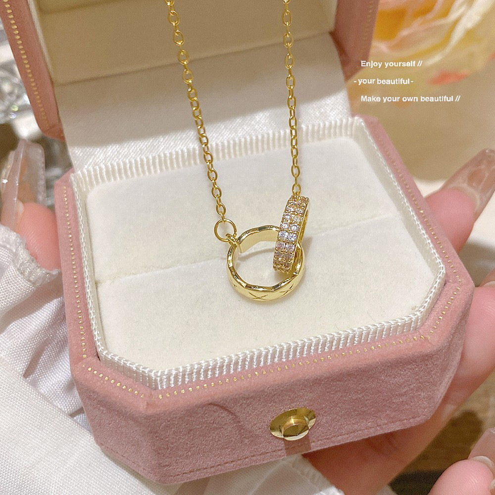 Nuevo collar de acero titanio, inalterable, gargantilla de lujo discreto, colgante de alta gama a la moda, accesorio versátil de cadena para clavícula para mujer.