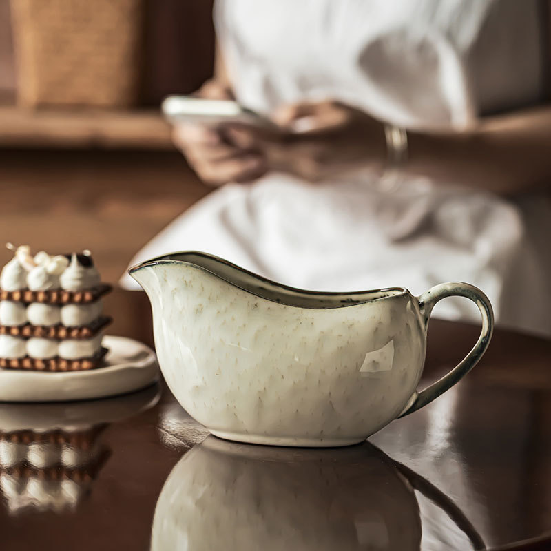 Olla de cerámica de boca afilada creativa Botella de agua de gran capacidad para el hogar retro japonés Botella de agua fría al por mayor Tetera de restaurante Juego de té Bola