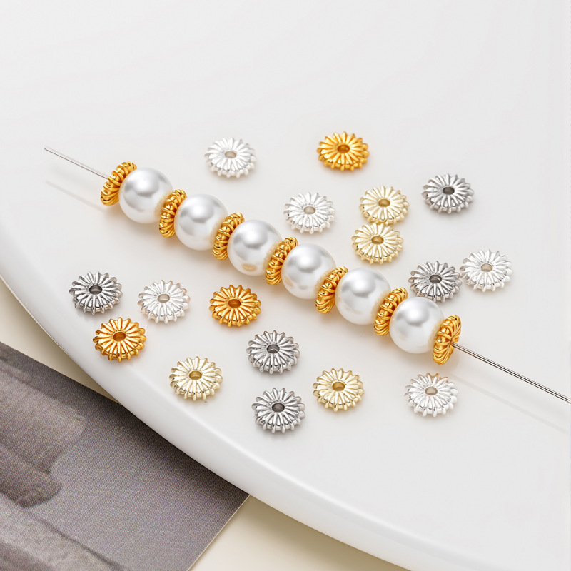 10-Piece Set of 18K Color-Preserving Sunflower, Daisy, Pumpkin Pattern Flat Spacer Beads DIY Jewelry Accessories Wholesale 10-Piece Set of 18K Color-Preserving Sunflower, Daisy, Pumpkin Pattern Flat Spacer Beads DIY Jewelry Accessories Wholesale