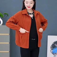 中年の婦人服のコートのコーデュロイのお母さんの秋の服の長袖のファッションの百合のゆったりしているカジュアルな上着のシャツのコート