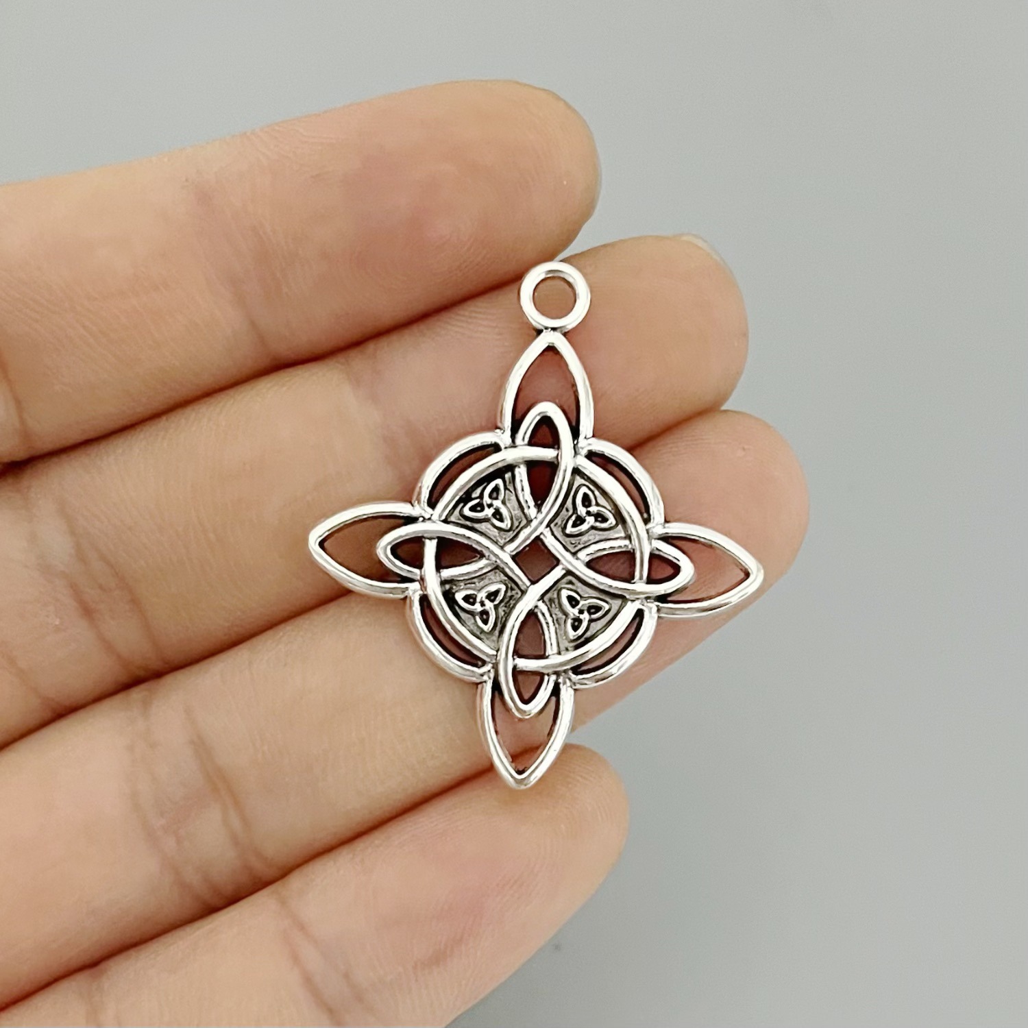 Cross-Border Hot-Selling Personalized Retro Celtic Alloy DIY Jewelry Accessories Necklace Keychain Pendant Pendant