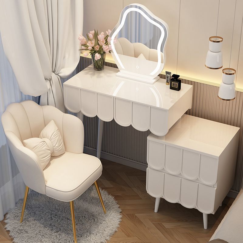 Mesa blanca 81 + Gabinete + espejo de nubes + silla de pétalos de platino