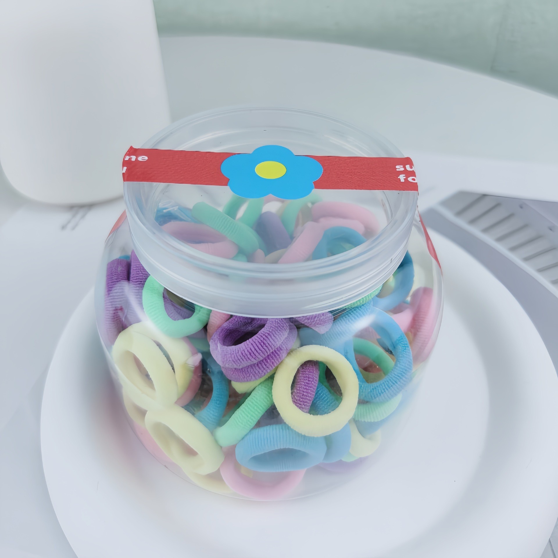Spring color 100 plastic caps