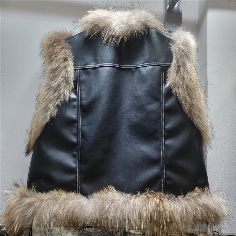2025 invierno nuevo temperamento de moda versátil delgado chaleco de cuero PU empalmado de lana de bordes de manga clips
