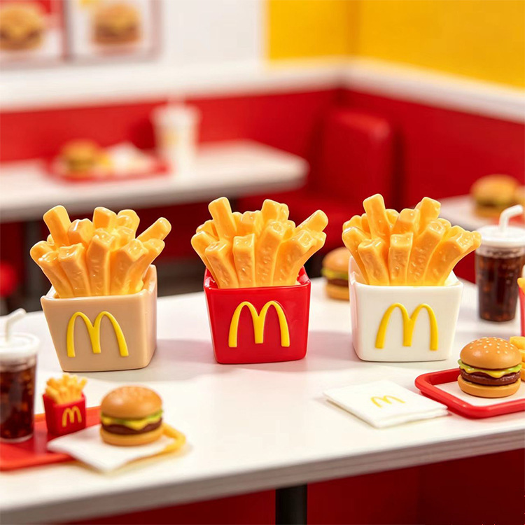New 3D McDonald's food toy DIY cream glue resin hamburger and fries crafts small pendants and ornaments wholesale New 3D McDonald's food toy DIY cream glue resin hamburger and fries crafts small pendants and ornaments wholesale