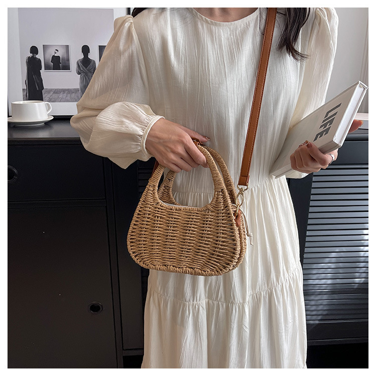 Women's Small Spring&summer Straw Vacation Straw Bag display picture 1