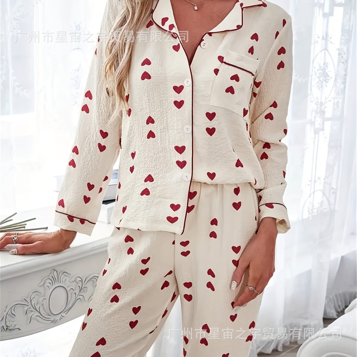 유럽과 미국의 국경 새로운 봄과 가을 여성의 간단한 옷깃 버튼 달콤한 작은 사랑 홈 옷 얇은 잠옷 투피스 세트