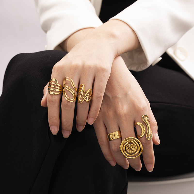Anillo explosivo de acero inoxidable transfronterizo de Tena Mujer Amazonas Estilo ins Personalidad Todo fósforo Anillo de acero de titanio de oro de 18k ring
