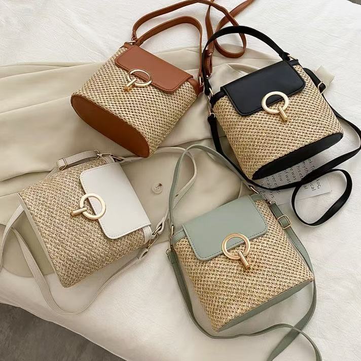 2025 Spring and Summer New Crossbody Straw Woven Bag Portable Women's Bag Woven Bag Vacation Rattan Woven Bag Fashion Small Bag Bucket Bag