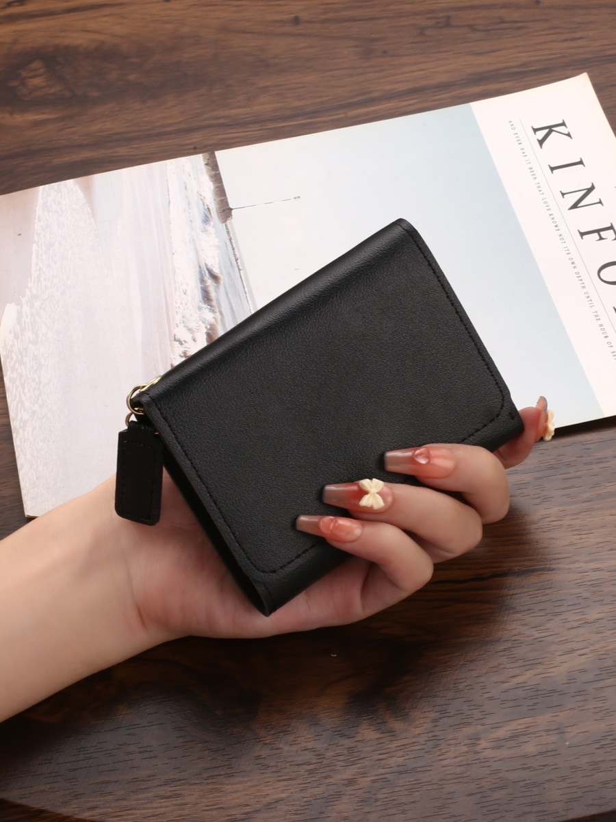 Cartera corta para mujeres simple versátil 2024 nuevo otoño damas multifuncional bolso de cambio plegable bolso de tarjetas estudiantiles