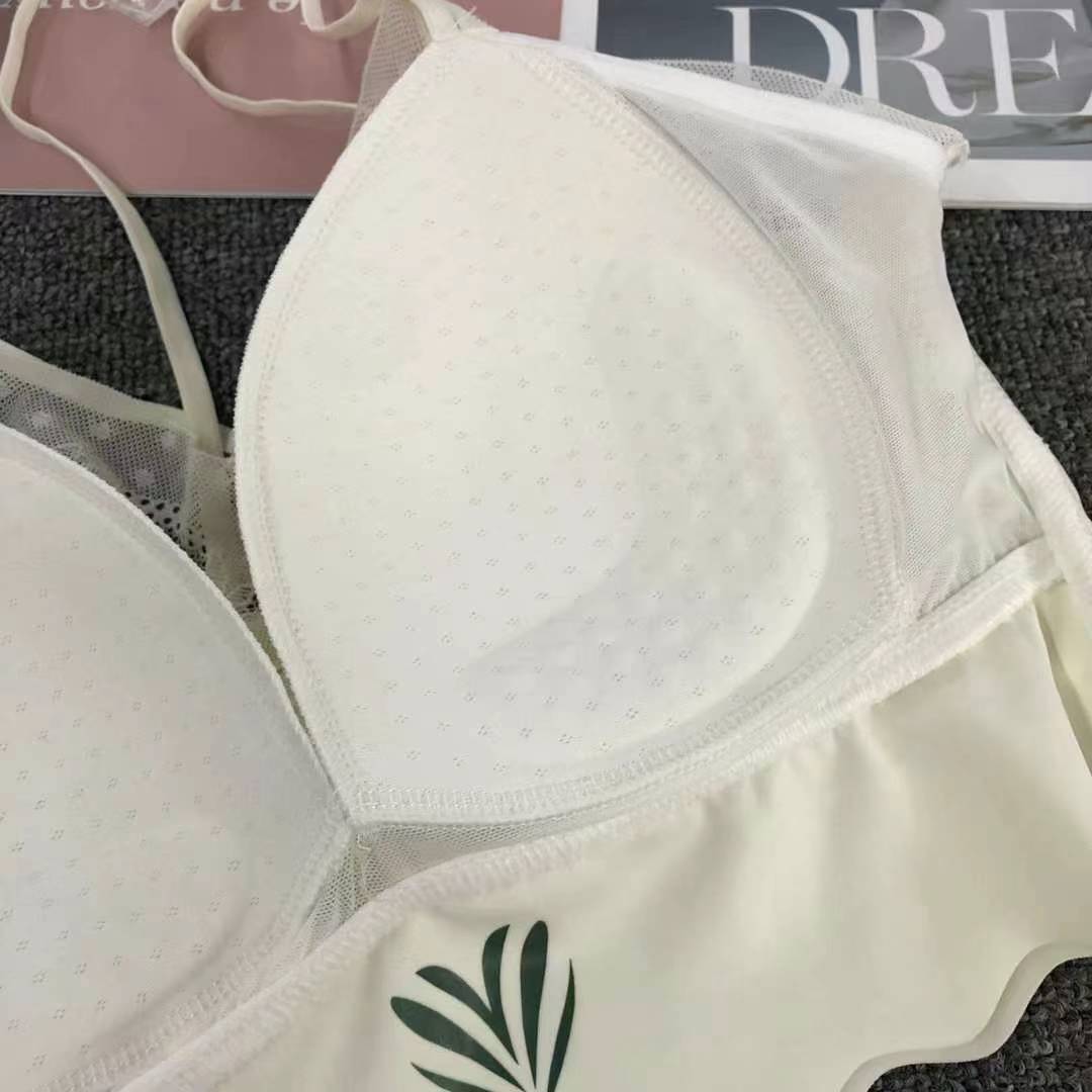 Nuevo encaje hermoso cinturón de espaldas chicas chaleco de copa fija sin anillo de acero bra de yoga ropa interior deportiva mujer al por mayor
