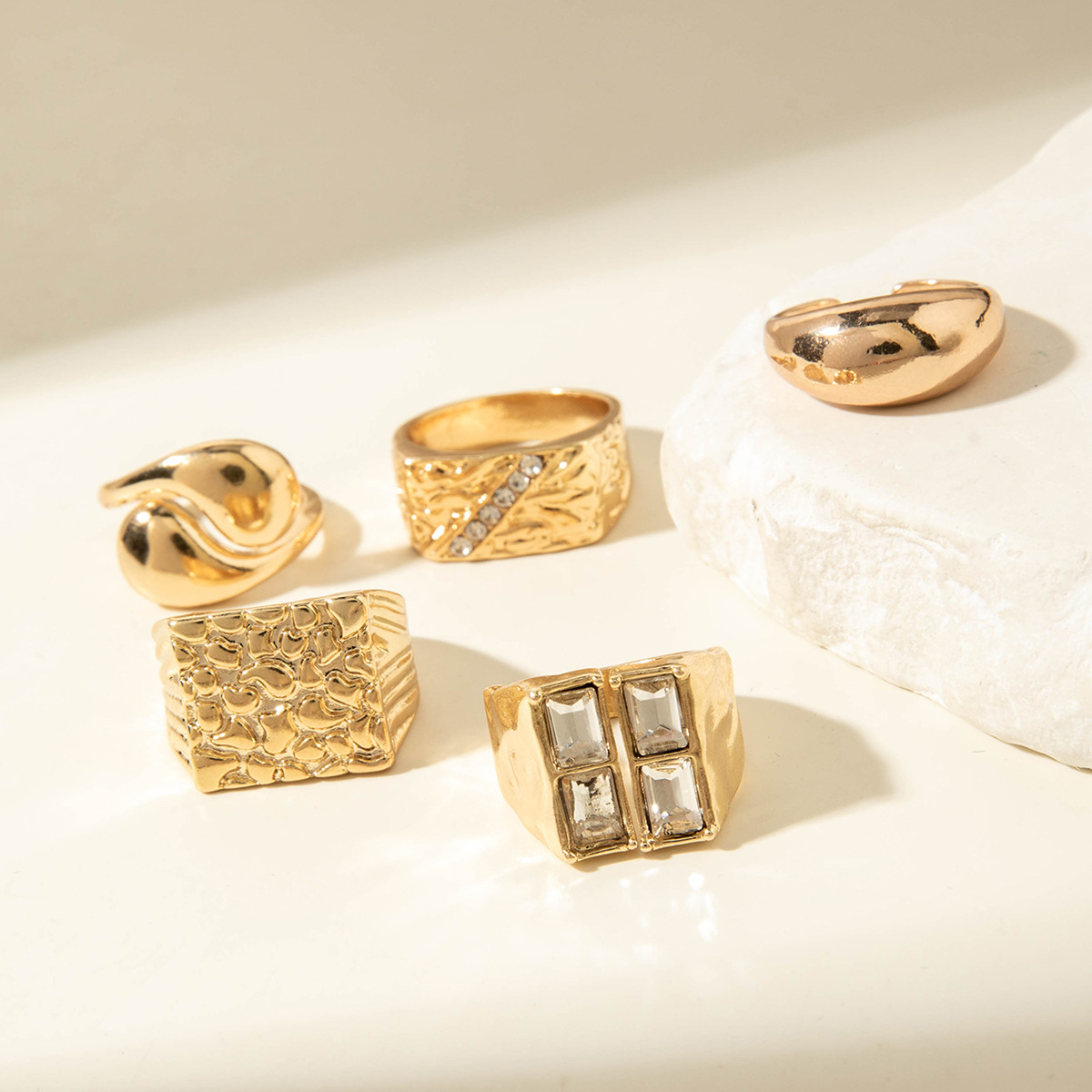Minimalist Stackable Ring Set With Cubic Zirconia For Women_voghion.com