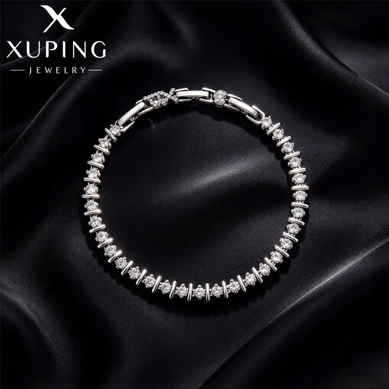 Pulsera Geométrica Circular con Dije de Cubo de Aleación de Cobre
