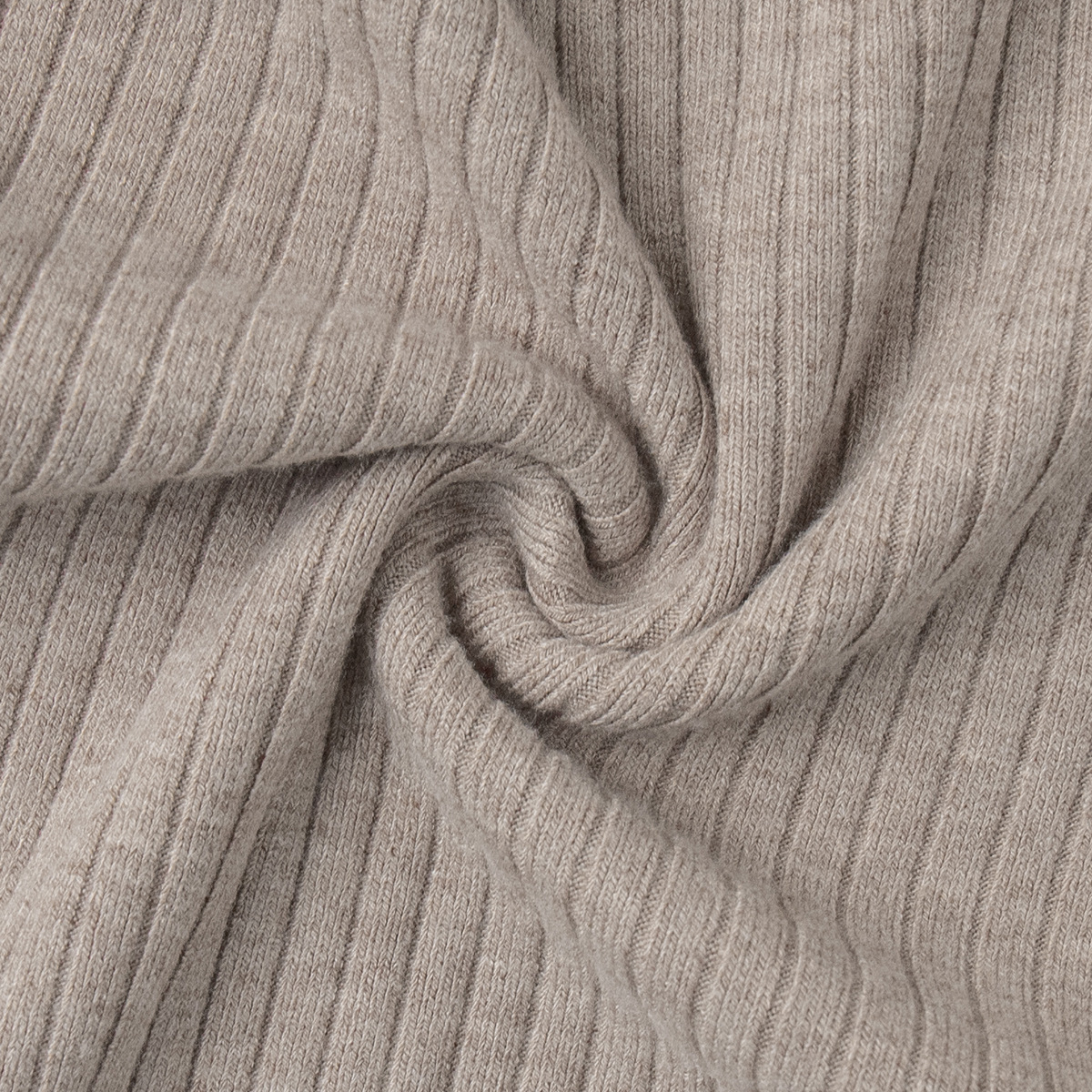 Dames gebreide tweedelige set met v-hals en ribbelstructuur_voghion.com