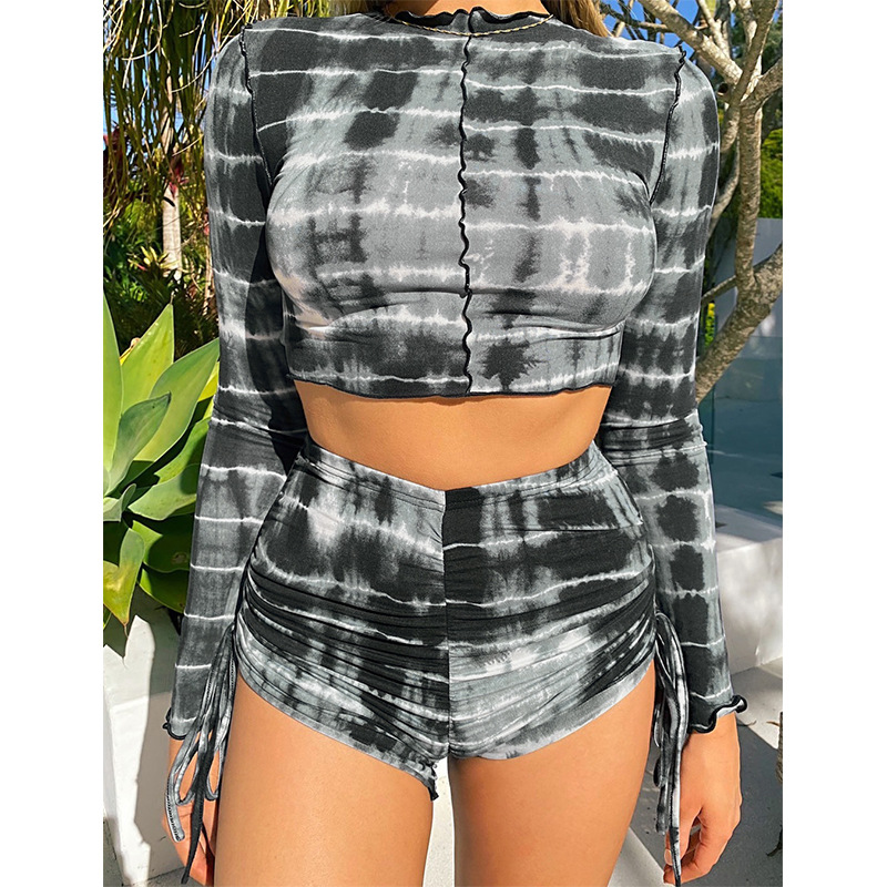 retro printed round neck long sleeve cropped top & shorts set NSMAN53312