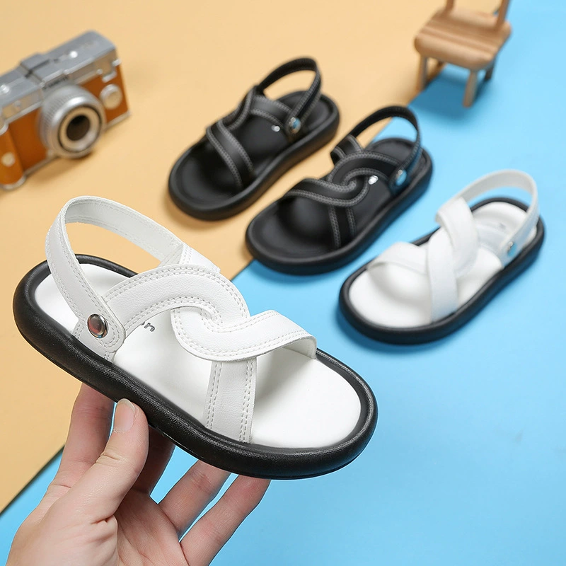 Дети носят модные сандалии 2025 новые туфли с открытыми носиками на пляже сандалии для мальчиков девочки тапочки детская обувь