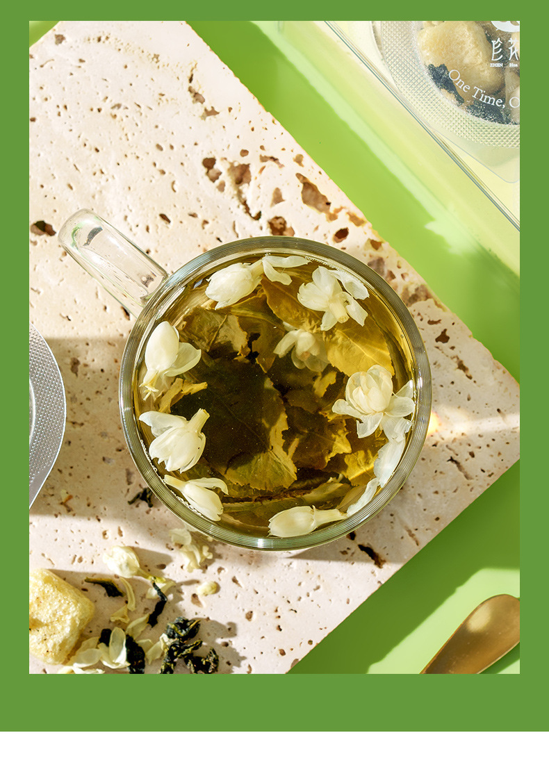 Yougan Oolong Tea 42g Mini Can Set Cold Brew Summer Tea with Amla and Jasmine in use