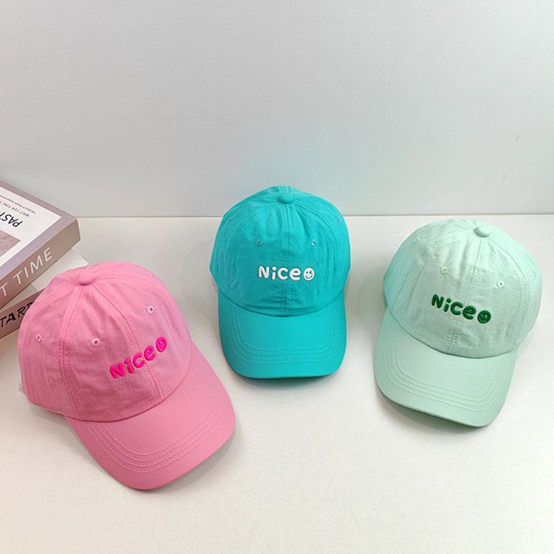Sombreros infantiles primavera y verano color caramelo sombrero de sol de niñas letras bonitas sombrero de béisbol sombrero de boca de pato sombrero de sol de bebé