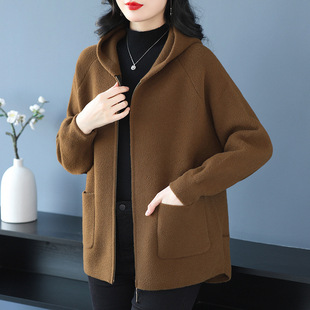 2025 Spring and Autumn New Mothers' Hooded Coat Short Loose plus size Fashionable Foreign Style Double-sided Velvet Zipper Coat