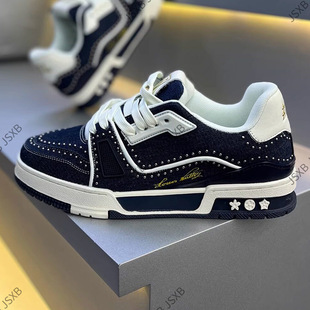 ins�L���eЬ2026�괺���¿���Ůͬ�ɫ�������ߵ͎��ֶ���Ь