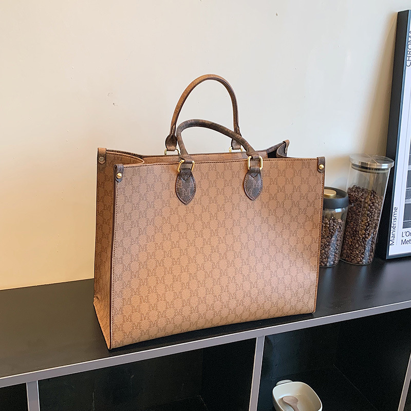 Retro Women's Shoulder Bag Large Capacity Pu Leather Commuter Tote_voghion.com