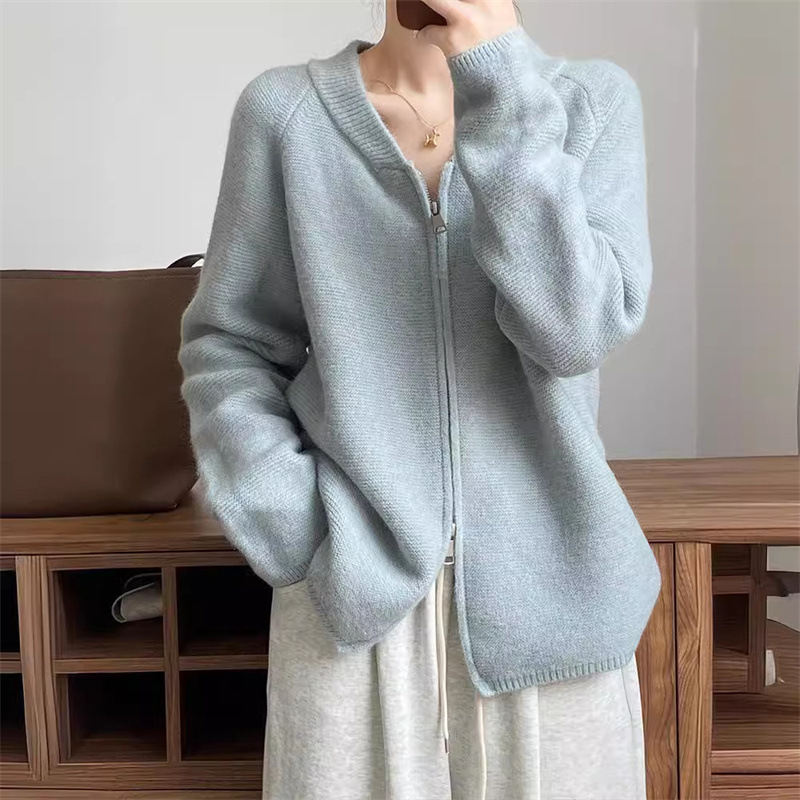 Sanfter und lässiger einfarbiger Pullover für Damen, Herbst 2024, neuer Stil im Westernstil, altersreduzierender V-Ausschnitt, Doppelreißverschluss_voghion.com