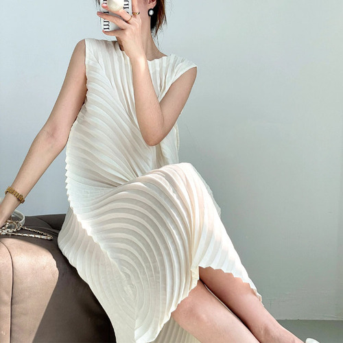 Threezhuo pleated women's high-quality water wheel pleated arc dress, daily versatile commuting fashionable sleeveless long dress