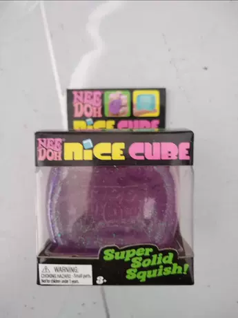 Square glitter pinch-purple