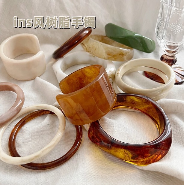 Vintage Acrylic New Resin Bracelet Women's High-end Elegant Bracelet Ins Niche Unique Bracelet Bracelet Jewelry