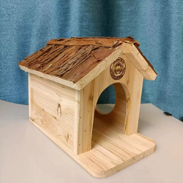 24*17*18.5cm bark wooden house