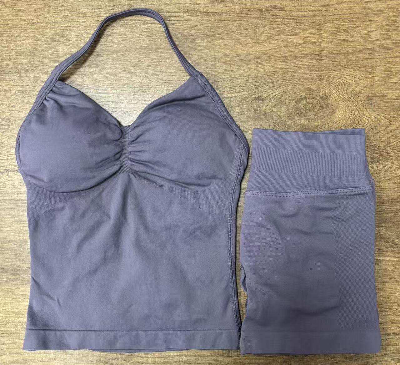 Conjunto DF Amazon pantalones cortos explosivos sujetador pequeño alto elástico superfino nailon halter cuello hermoso chaleco deportivo trasero