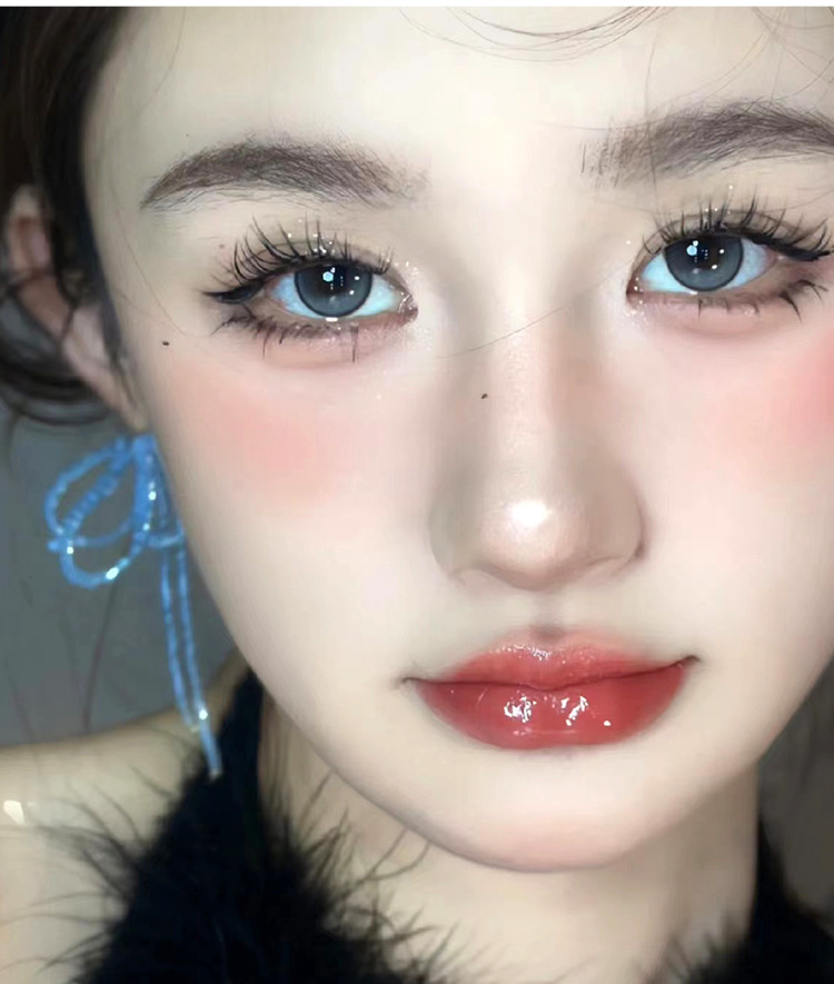 "Mengjie Shangpin Lazy Person Trilogy: Fishtail eyelashes, Air-transparent stem, Natural Comic bar, Segmented single cluster False eyelashes. undefined