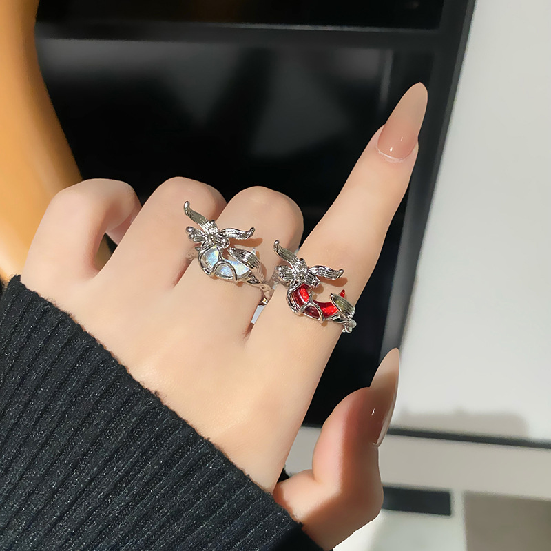 新中式清冷感鳶尾花月亮花朵纏繞開口食指戒小眾國風仿翡翠指環