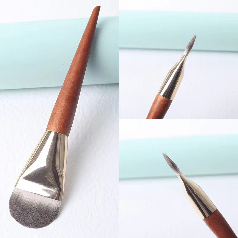 Foundation Brush Image 2