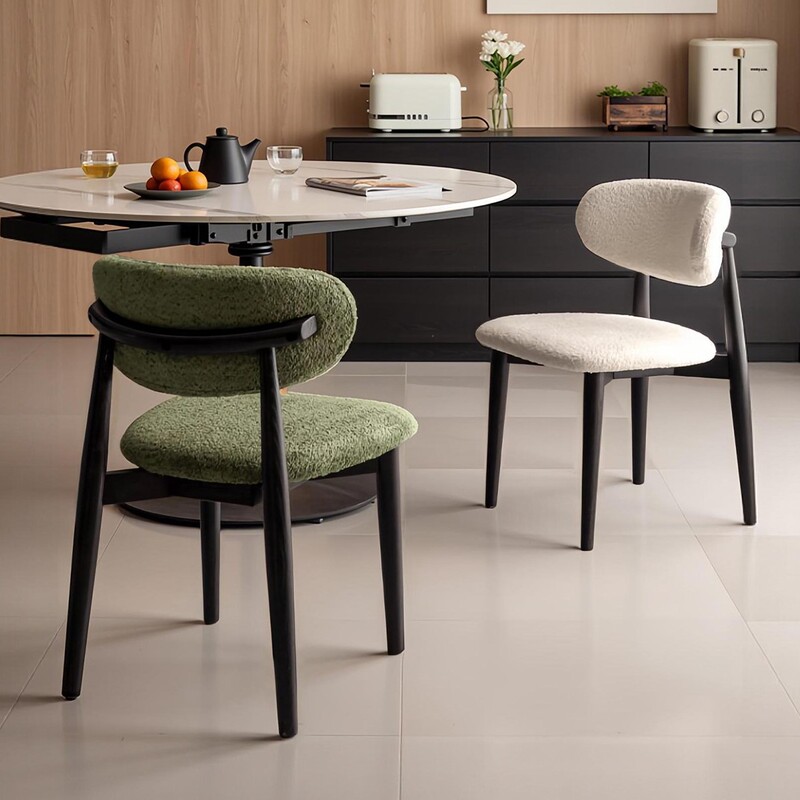 Solid Wood Dining Chair Medieval 2025 New Accessible Luxury High-End Restaurant Retro Soft Backrest Chair Home Dining Chair