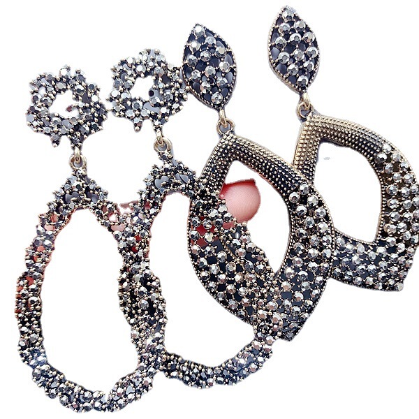 Fashionable retro design classic elegant earrings drop-shaped