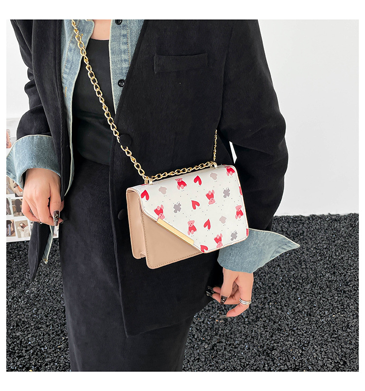 Small Fresh Chain Small Square Bag Versatile Shoulder Bag Cute Commuter Crossbody Bag_voghion.com